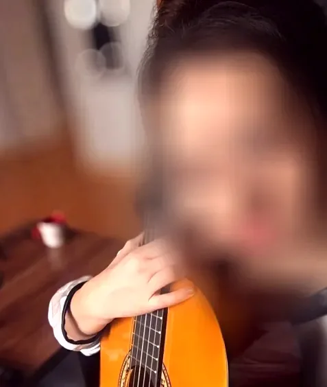 Aya, 35