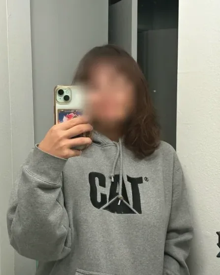 Ayla, 24