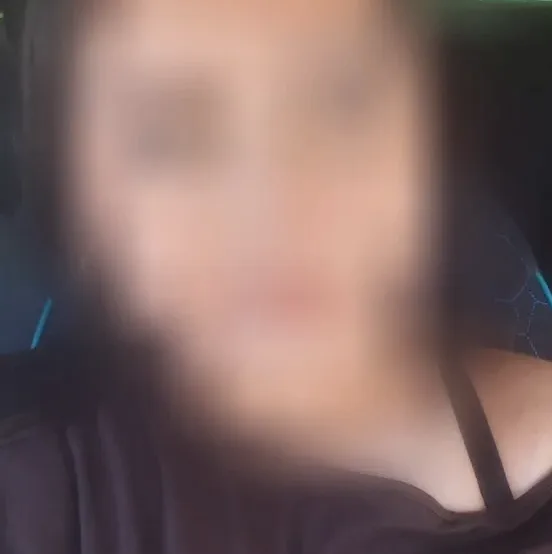 Isabel, 18