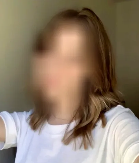 Karin, 28