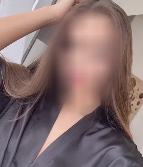 Sara, 32