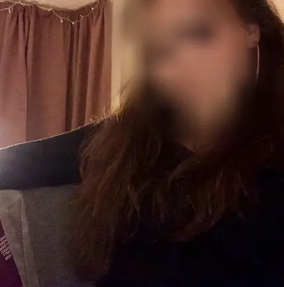 Sara, 25