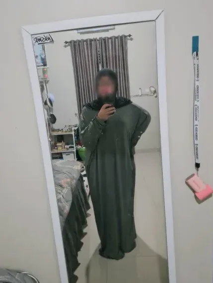 Wendy, 26