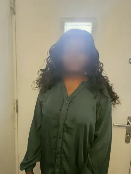 Yasmin, 33